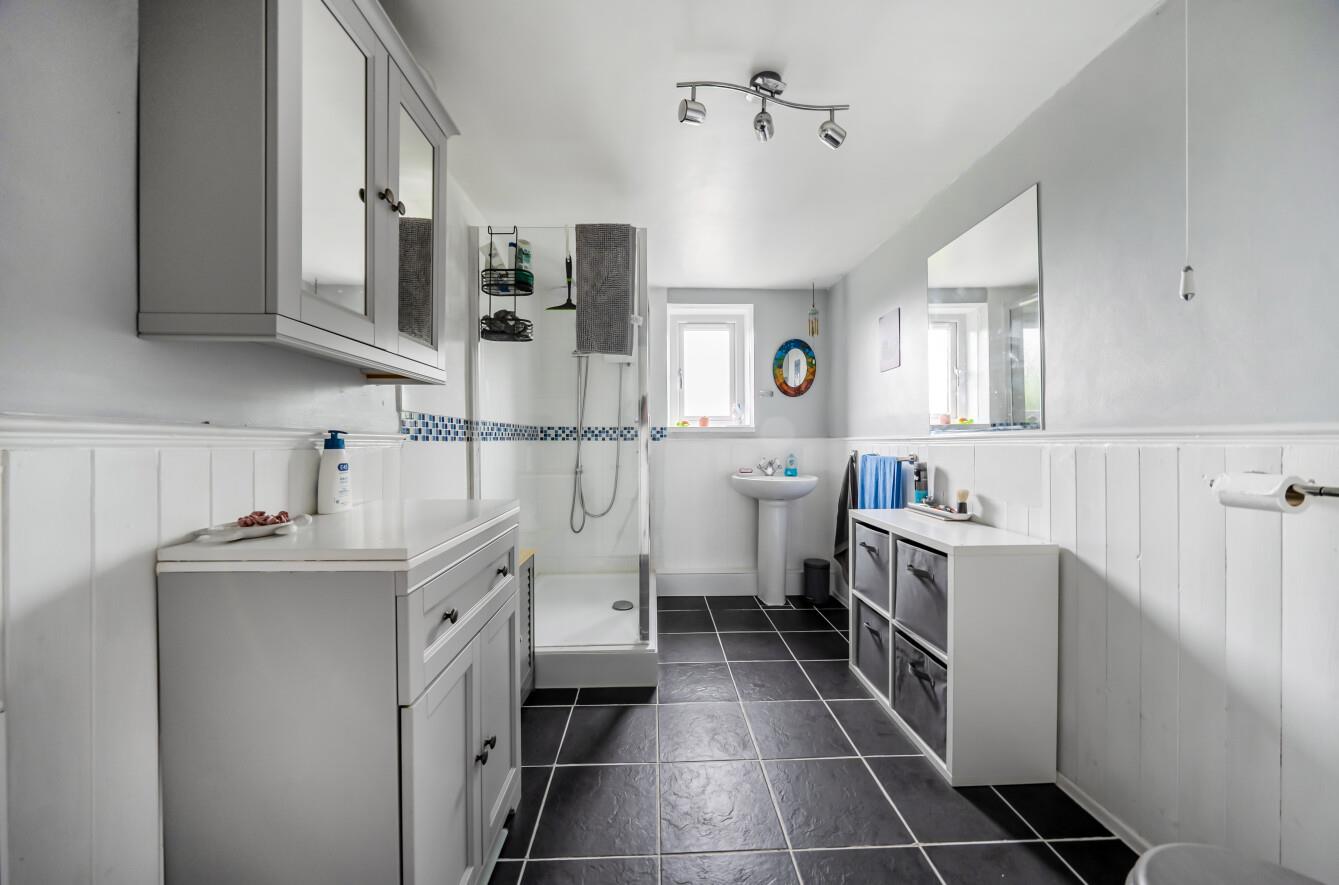 Neath Road, Ystradgynlais, Swansea, SA9 1PR